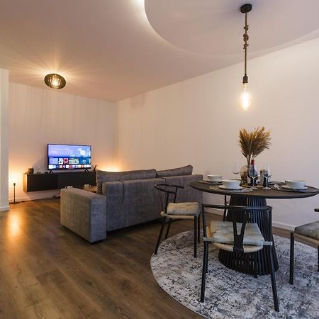 Apartment Near Iulius Mall With Balcony & Private Parking 蒂米什瓦拉 外观 照片