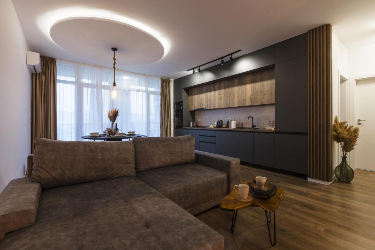 Apartment Near Iulius Mall With Balcony & Private Parking 蒂米什瓦拉 外观 照片